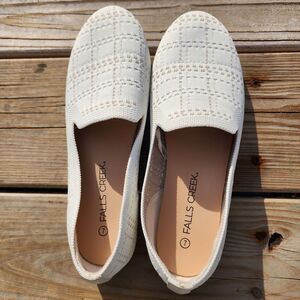 FALLS CREEK White Slip-on Flats Size 7